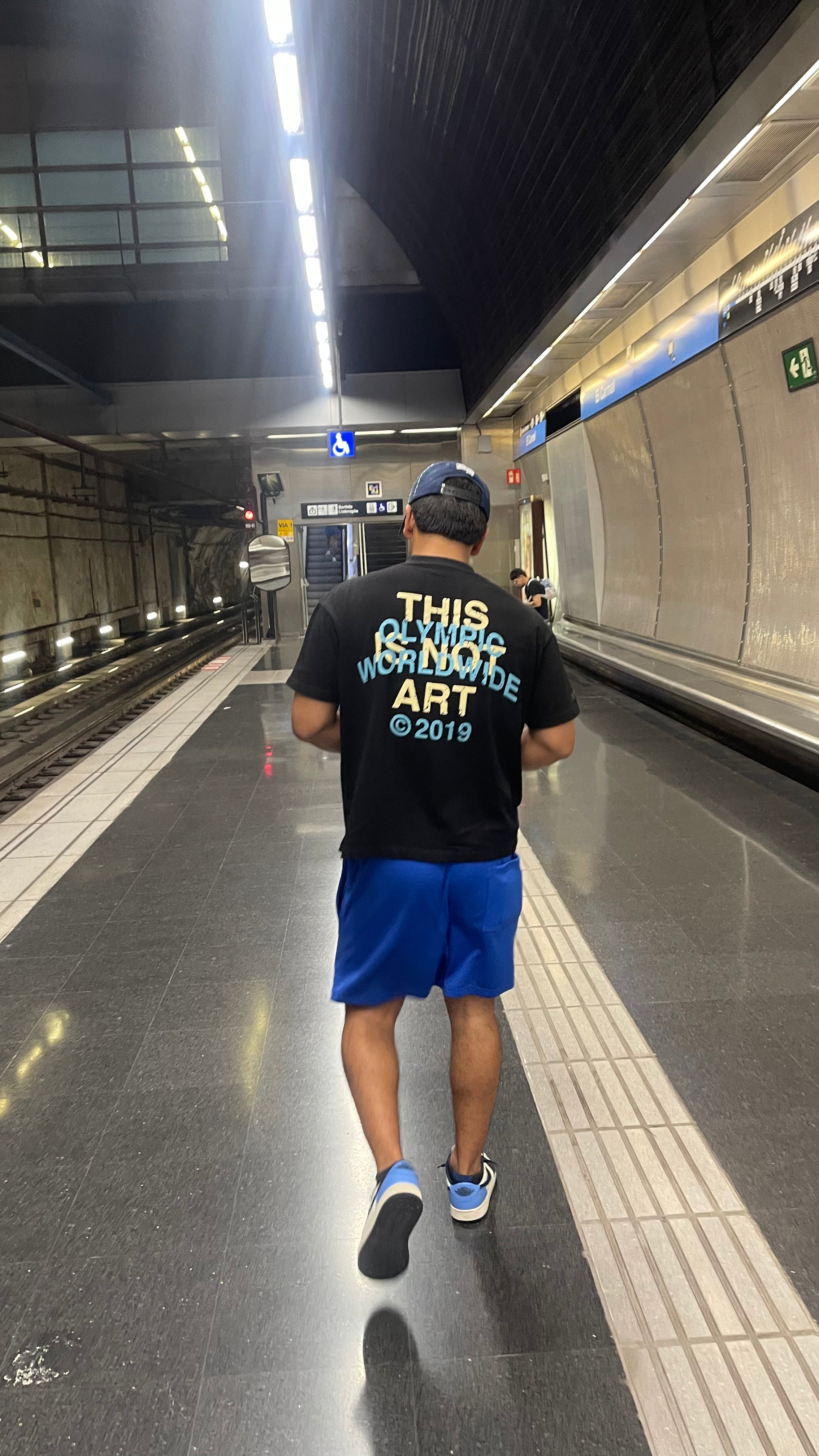 "THIS IS NOT ART" TEE